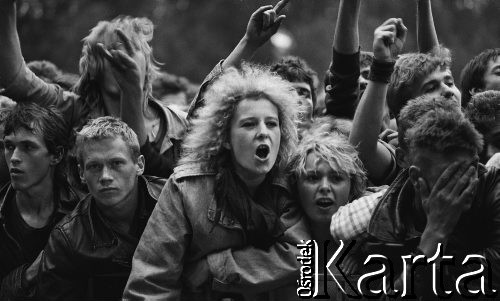 1986, Jarocin, Polska.
Festiwal rockowy.
Fot. Wojciech Druszcz, zbiory Ośrodka KARTA