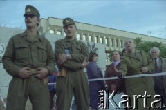 1991, Wilno, Litwa.
Przed parlamentem.
Fot. Wojciech Druszcz, zbiory Ośrodka KARTA