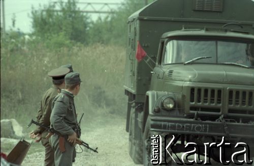 Wrzesień  1991, Ryga, Łotwa.
Radzieckie siły specjalne (OMON) opuszczają kraj.
Fot. Wojciech Druszcz, zbiory Ośrodka KARTA