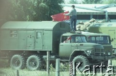 Wrzesień  1991, Ryga, Łotwa.
Radzieckie siły specjalne (OMON) opuszczają kraj.
Fot. Wojciech Druszcz, zbiory Ośrodka KARTA