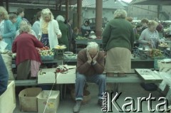 1991, Ryga, Łotwa.
Bazar.
Fot. Wojciech Druszcz, zbiory Ośrodka KARTA