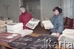 1991, Ryga, Łotwa.
Dzieci z gazetkami i plakatami dotyczącymi referendum 3 marca 1991 roku.
Fot. Wojciech Druszcz, zbiory Ośrodka KARTA