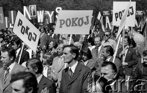 1.05.1978, Warszawa, Polska.
Pochód pierwszomajowy.
Fot. Wojciech Druszcz, zbiory Ośrodka KARTA.