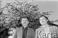 Maj 1989, Sopot, Polska.
Bracia Lech (z lewej) i Jarosław Kaczyńscy. Zdjęcie wykonane podczas kampanii wyborczej przed wyborami parlamentarnymi.
Fot. Leszek Pękalski, zbiory Ośrodka KARTA