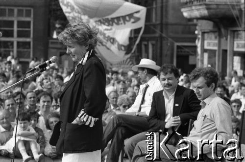 Maj 1989, Tczew, Polska.
Spotkanie na rynku z kandydatami Komitetu Obywatelskiego 