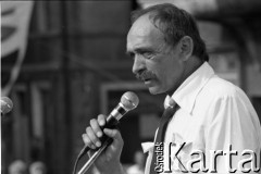 Maj 1989, Tczew, Polska.
Szymon Pawlicki podczas spotkania na rynku z kandydatami Komitetu Obywatelskiego 