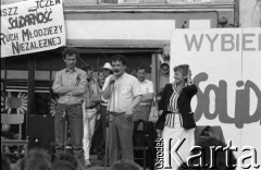 Maj 1989, Tczew, Polska.
Spotkanie na rynku z kandydatami Komitetu Obywatelskiego 