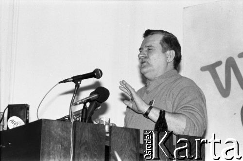25.01.1990, Gdańsk, Polska.
Lech Wałęsa w Stoczni Gdańskiej.
Fot. Leszek Pękalski, zbiory Ośrodka KARTA