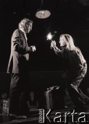 Po 1985, brak miejsca.
Tadeusz Janiszewski (z lewej) i Adam Borowski w spektaklu Teatru Ósmego Dnia 