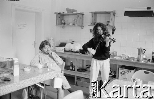 1988, Berlin, Niemcy.
Operator Horst Kandeler i skrzypaczka Katarzyna Klebba.
Fot. Joanna Helander, zbiory Ośrodka KARTA