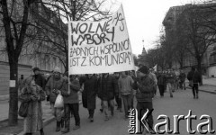 Maj 1989, Warszawa, Polska. 
Manifestacja Polskiej Partii Socjalistycznej przed wyborami. 
Fot. Anna Pietuszko, zbiory Ośrodka KARTA