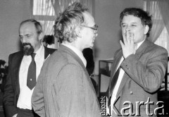 1989, Warszawa, Polska.
Jan Lityński (na pierwszym planie) i Lech Kaczyński w kuluarach sejmowych.
Fot. Anna Pietuszko, zbiory Ośrodka KARTA
