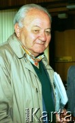 1997, Warszawa, Polska.
Gustaw Herling-Grudziński - prozaik, krytyk literacki, eseista, podczas wizyty w redakcji dziennika 