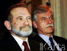 1996, Kraków, Polska.
Bronisław Geremek i Andrzej Olechowski na 84. urodzinach Jerzego Turowicza.
Fot. Anna Pietuszko, zbiory Ośrodka KARTA