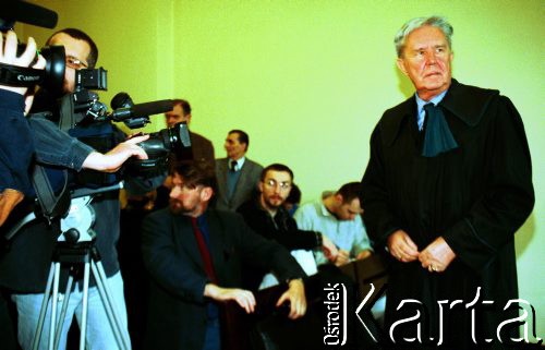 1997, Warszawa, Polska.
Mecenas Tadeusz de Virion, reprezentant prezydenta Aleksandra Kwaśniewskiego podczas procesu przeciwko dziennikowi 