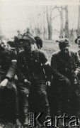 Lipiec 1944, brak miejsca.
Żołnierze 1 Wileńskiej Brygady Partyzanckiej Armii Krajowej - (od lewej) 