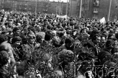 1.05.1982, Gdańsk, Polska.
Stan wojenny. Niezależna demonstracja.
Fot. Stanisław Składanowski, zbiory Ośrodka KARTA
