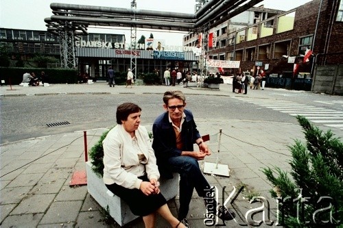 Sierpień 1988, Gdańsk, Polska.
Regionalna Komisja Koordynacyjna NSZZ „Solidarność” wezwała do rozpoczęcia strajku w całym Regionie Gdańskim. 