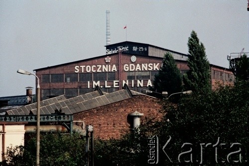 Sierpień 1988, Gdańsk, Polska.
Regionalna Komisja Koordynacyjna NSZZ „Solidarność” wezwała do rozpoczęcia strajku w całym Regionie Gdańskim. 