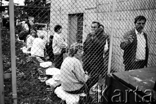 Sierpień 1988, Gdańsk, Polska.
Regionalna Komisja Koordynacyjna NSZZ „Solidarność” wezwała do rozpoczęcia strajku w całym Regionie Gdańskim. 