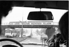 22.06.1983, Kraków, Polska.
Druga pielgrzymka Jana Pawła II do Polski. Na zdjęciu napis na wiadukcie: 