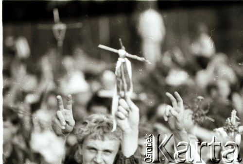 1986, Częstochowa, Polska.

Pielgrzymi na Jasnej Górze.

Fot. Jerzy Szot, zbiory Ośrodka KARTA