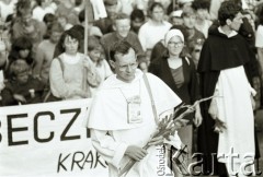 1986, Polska.

Pielgrzymi w drodze na Jasną Górę.

Fot. Jerzy Szot, zbiory Ośrodka KARTA