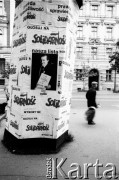 Maj - czerwiec 1989, Kraków, Polska.
Kampania wyborcza przed wyborami do Sejmu. Słup ogłoszeniowy, na nim widoczne są plakaty z hasłem: 