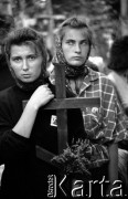 1990, Grabarka, Polska.
Kobiety z krzyżem.
Fot. Jerzy Szot, zbiory Ośrodka KARTA