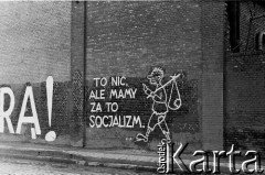 4.07.1981, Gdańsk, Polska.
Rysunek ma murze przedstawiający mężczyznę w w łachmanach i napis: 