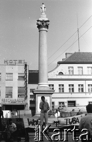 Maj 1989, Wrocław, Polska. 
Kampania wyborcza przed wyborami parlamentarnymi. Przemawia kandydat Komitetu Obywatelskiego 