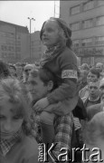 Maj 1989, Wrocław, Polska. 
Kampania wyborcza przed wyborami parlamentarnymi. Mieszkańcy miasta na wiecu wyborczym Komitetu Obywatelskiego 