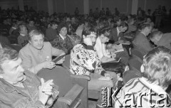 2-4.03.1990, Wrocław, Polska.
Władysław Frasyniuk (w środku) na II Walnym Zebraniu Delegatów NSZZ 