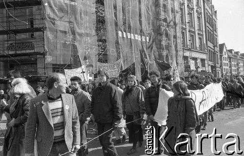 28.04.1990, Wrocław, Polska.
Manifestacja Ruchu Wolność i Pokój pod hasłem 