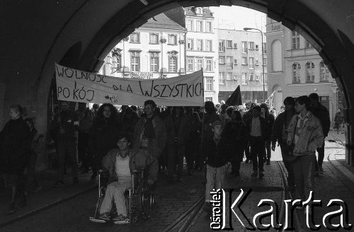 28.04.1990, Wrocław, Polska.
Manifestacja Ruchu Wolność i Pokój pod hasłem 