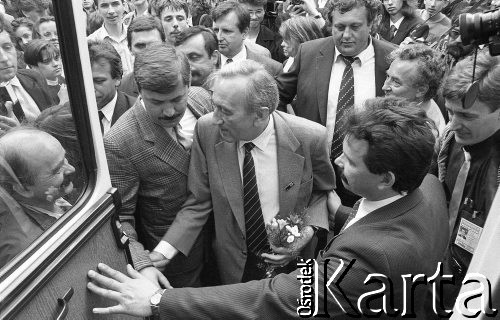 25.05.1990, Wrocław, Polska.
Wizyta premiera Tadeusza Mazowieckiego. 
Fot. Mieczysław Michalak, zbiory Ośrodka KARTA