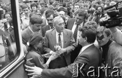 25.05.1990, Wrocław, Polska.
Wizyta premiera Tadeusza Mazowieckiego. 
Fot. Mieczysław Michalak, zbiory Ośrodka KARTA