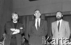 26-27.10.1990, Wrocław, Polska.
Bogdan Karauda, Zbigniew Śliwiński i Tomasz Wójcik (od lewej) podczas obrad III Walnego Zebrania Delegatów NSZZ 