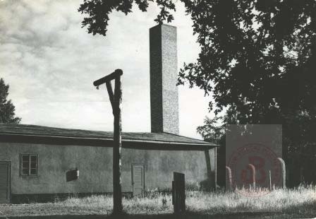 1945-1980, Sztutowo. 
Krematorium i szubienica w obozie koncentracyjnym Stutthof. 
Fot. NN, Studium Polski Podziemnej w Londynie