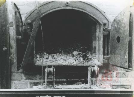 1945-1980, brak miejsca.
Piec krematoryjny w obozie koncentracyjnym. 
Fot. NN, Studium Polski Podziemnej w Londynie