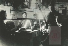 1939-1945, brak miejsca. 
Spotkanie konspiracyjne. 
Fot. NN, Studium Polski Podziemnej w Londynie