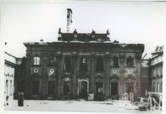 1945, Warszawa. 
Zniszczony budynek.
Fot. NN, Studium Polski Podziemnej w Londynie