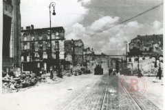 1945, Warszawa. 
Ulica Nowy Świat. 
Fot. NN, Studium Polski Podziemnej w Londynie