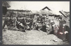 1944, okolice Wilna.
Żołnierze 3 Wileńskiej Brygady Armii Krajowej. Brygada działała na Wileńszczyźnie, brała udział w akcji Burza i operacji 