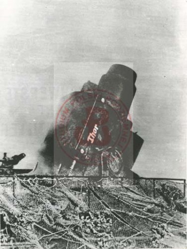 Sierpień lub wrzesień 1944, Warszawa, Polska. 
Najcięższy samobieżny moździerz oblężniczy 60-cm Karl Gerät 040 
