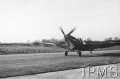 1.01.1943, Northolt, Anglia, Wielka Brytania.
Spitfire z 306 Dywizjonu Myśliwskiego 