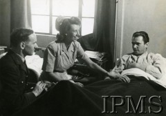 Lato 1944, Wielka Brytania.
Ranny sierż. Eustachy Łucyszyn, zestrzelony nad Cherbourgiem, leży na łóżku w szpitalu.
Fot. NN, Instytut Polski i Muzeum im. gen. Sikorskiego w Londynie