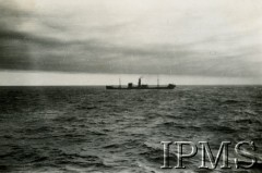 21.06.1940, brak miejsca.
Zdjęcie wykonane z pokładu brytyjskiego okrętu 
