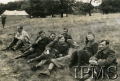 Lipiec 1940, Douglas, Szkocja, Wielka Brytania.
Obóz polskich żołnierzy w okolicach Douglas, zespół Czołówki Teatralnej podczas przedstawienia 