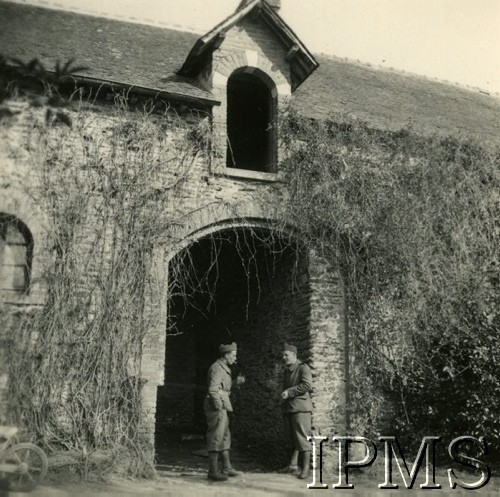 Wiosna 1940, Guer, Francja.
Kwatery żołnierskie w 